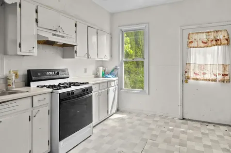 1023 16TH Street Rock Island IL 61201