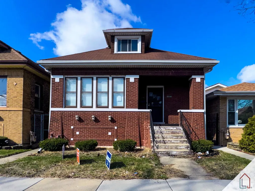 8640 South Bennett Avenue Chicago IL 60617