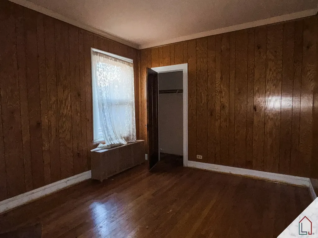 8640 South Bennett Avenue Chicago IL 60617