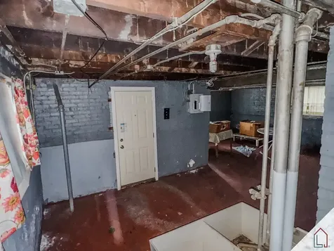 8640 South Bennett Avenue Chicago IL 60617