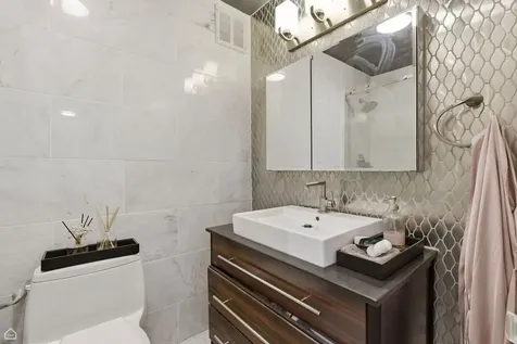 100 East Walton Street Chicago IL 60611