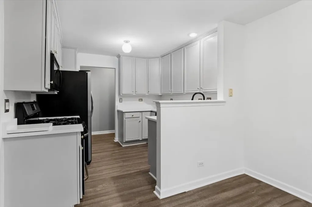 1458 Whitespire Court Naperville IL 60565