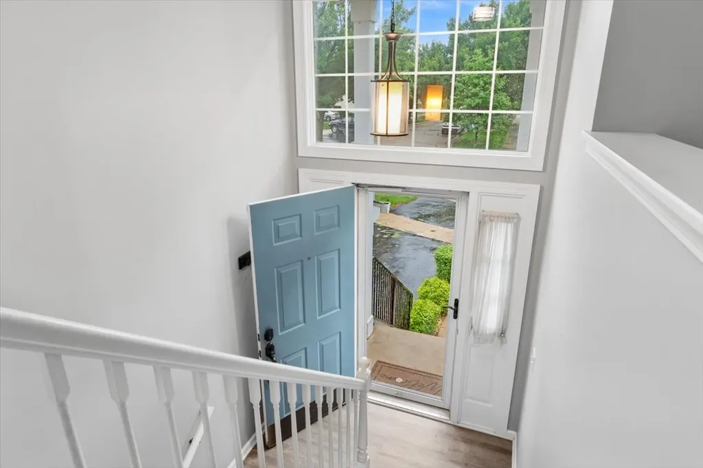 1458 Whitespire Court Naperville IL 60565