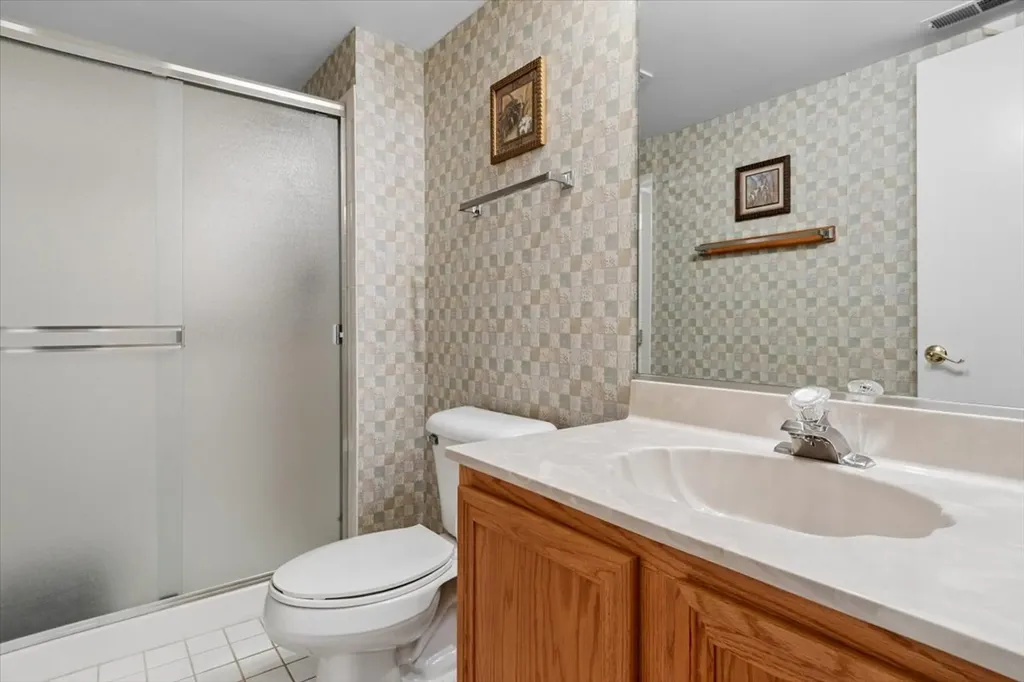 1458 Whitespire Court Naperville IL 60565