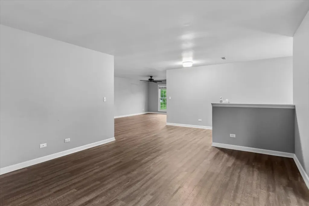 1458 Whitespire Court Naperville IL 60565