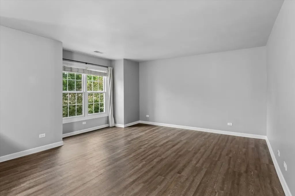 1458 Whitespire Court Naperville IL 60565