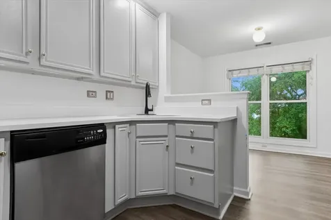 1458 Whitespire Court Naperville IL 60565