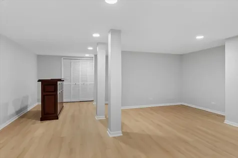 1458 Whitespire Court Naperville IL 60565