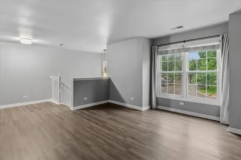 1458 Whitespire Court Naperville IL 60565