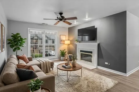 1458 Whitespire Court Naperville IL 60565