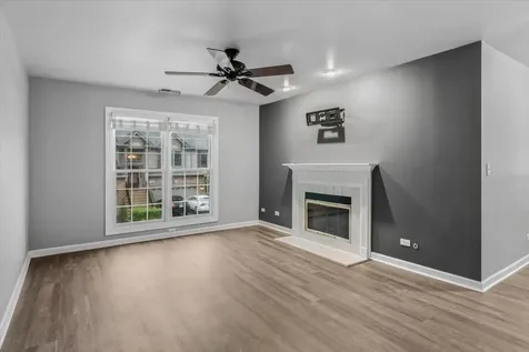 1458 Whitespire Court Naperville IL 60565