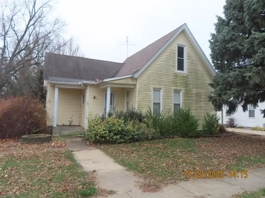 103 1ST Street Bradford IL 61421