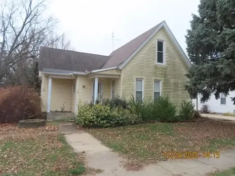 103 1ST Street Bradford IL 61421