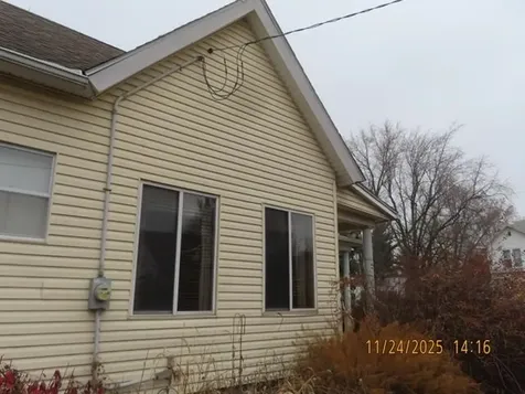 103 1ST Street Bradford IL 61421