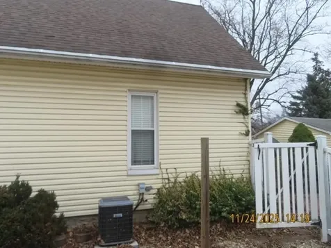103 1ST Street Bradford IL 61421