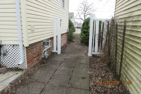 103 1ST Street Bradford IL 61421