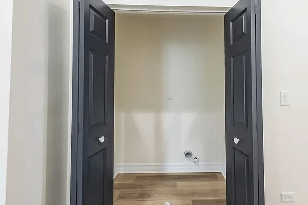 1013 West 18th Place Chicago IL 60608