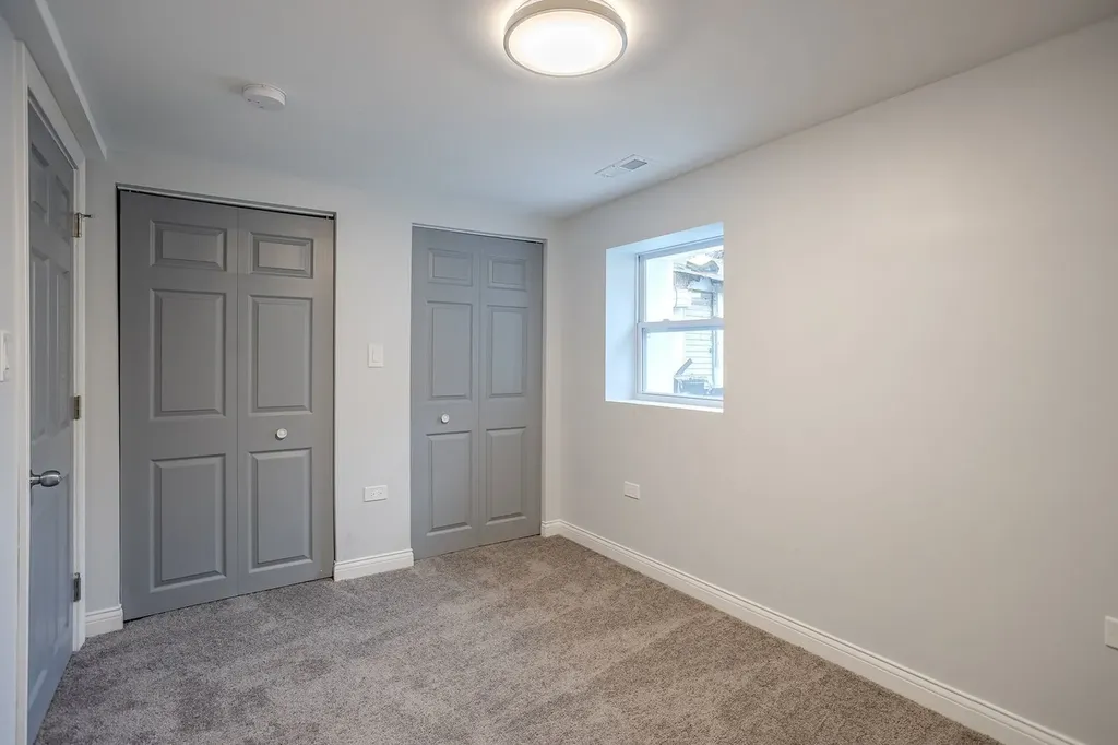 1013 West 18th Place Chicago IL 60608