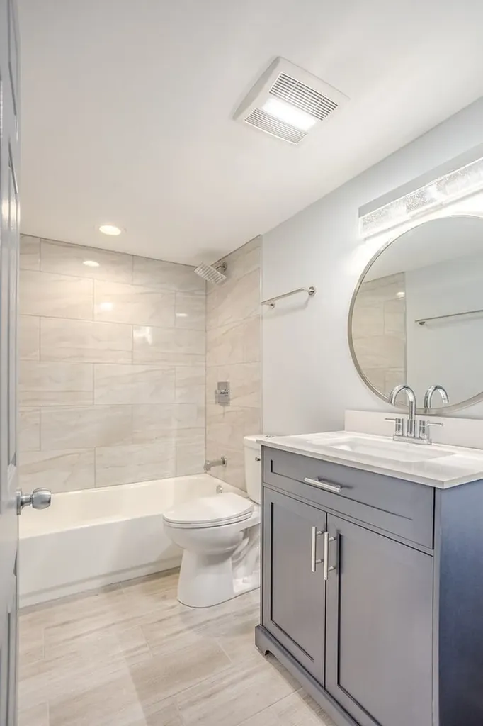 1013 West 18th Place Chicago IL 60608