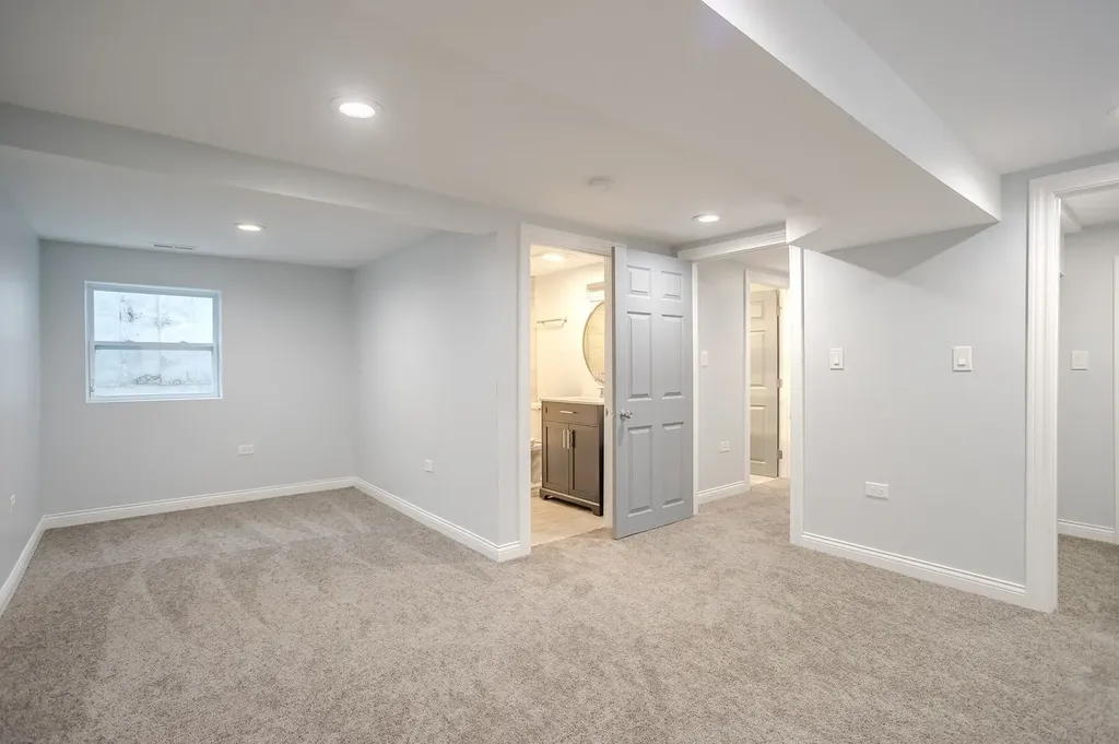 1013 West 18th Place Chicago IL 60608