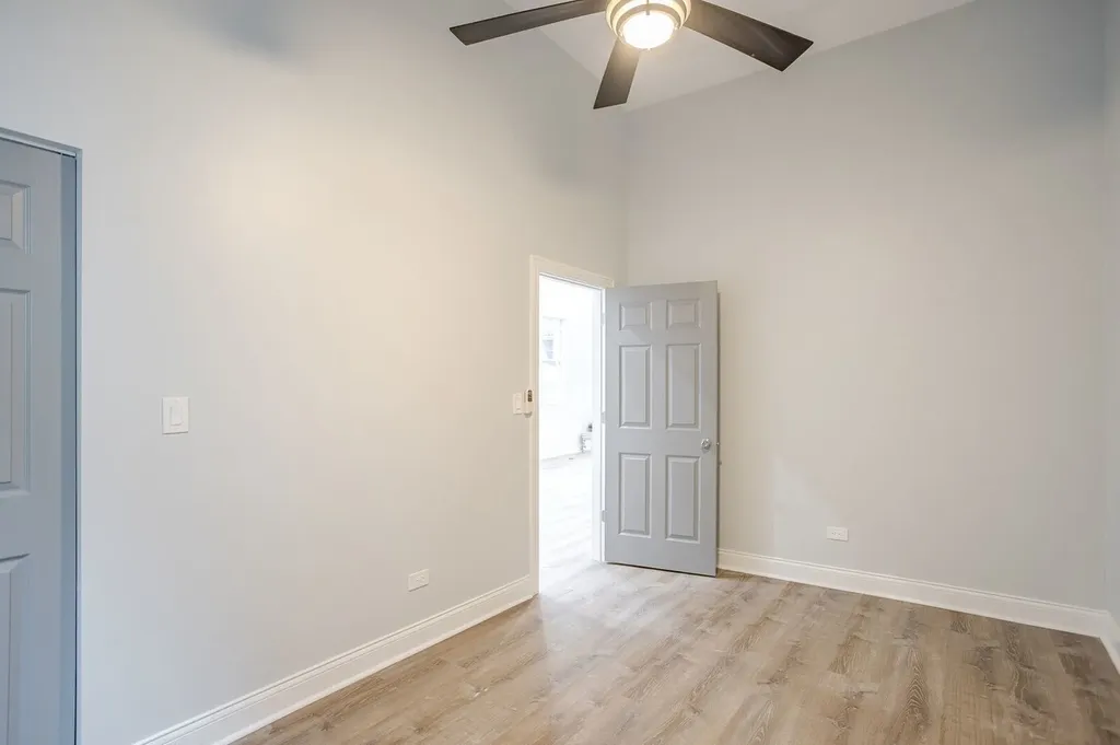 1013 West 18th Place Chicago IL 60608