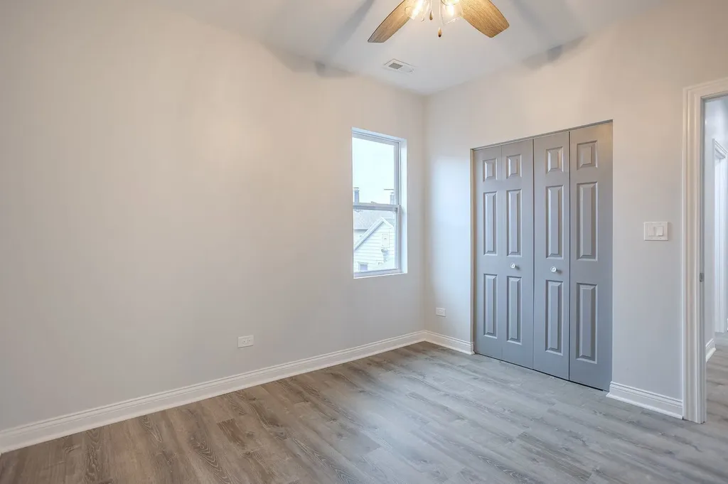 1013 West 18th Place Chicago IL 60608