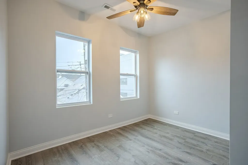 1013 West 18th Place Chicago IL 60608