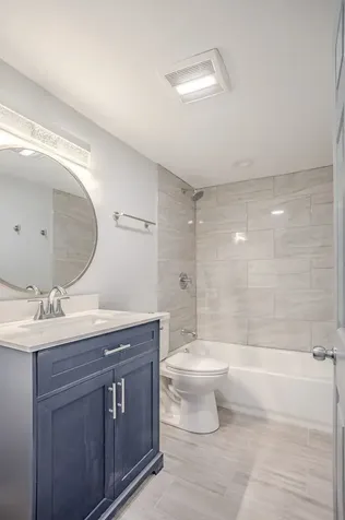 1013 West 18th Place Chicago IL 60608