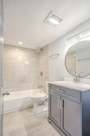 1013 West 18th Place Chicago IL 60608