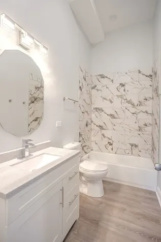 1013 West 18th Place Chicago IL 60608