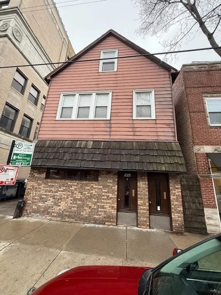 1015 West Belmont Avenue Chicago IL 60657