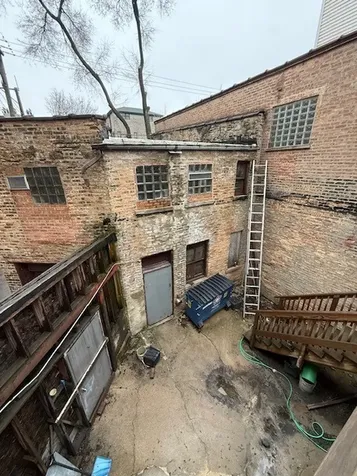 1015 West Belmont Avenue Chicago IL 60657