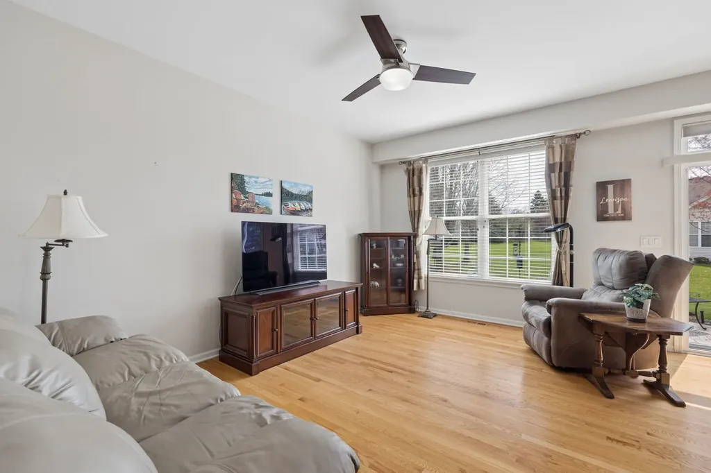 2189 Paddington Court Aurora IL 60502