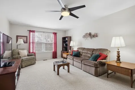 2189 Paddington Court Aurora IL 60502