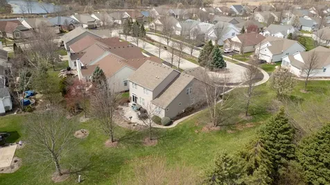 2189 Paddington Court Aurora IL 60502