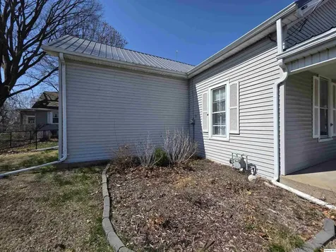 1228 South 12th Street Quincy IL 62301