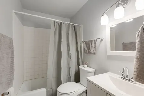 1421 Barberry Lane Round Lake Beach IL 60073