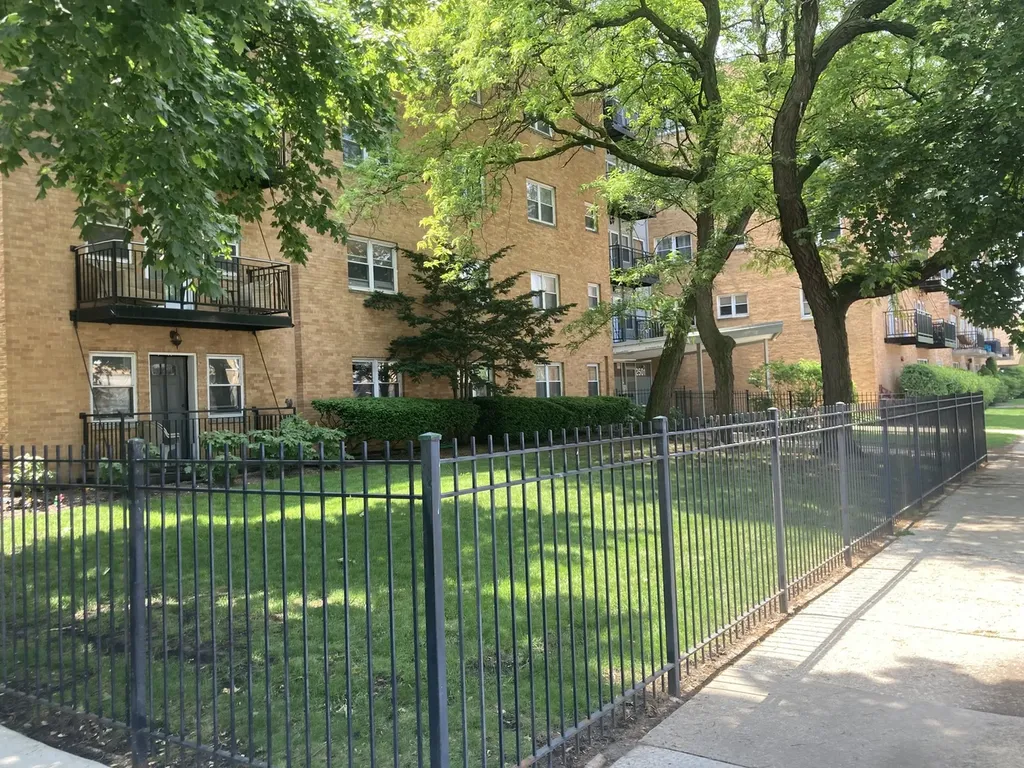 2501 West Bryn Mawr Avenue Chicago IL 60659