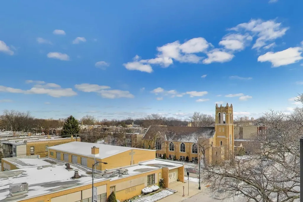 2501 West Bryn Mawr Avenue Chicago IL 60659