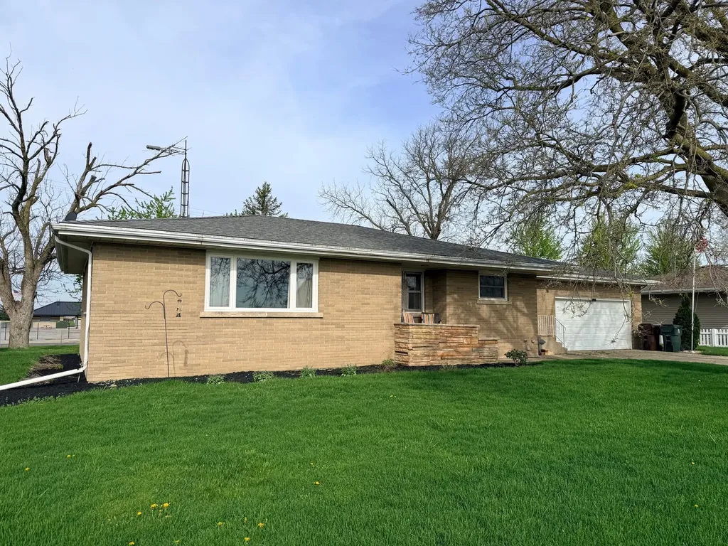635 North Elm Street Herscher IL 60941