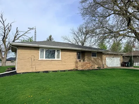 635 North Elm Street Herscher IL 60941