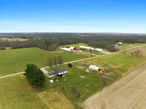 6009 Park Road Clinton IL 61727