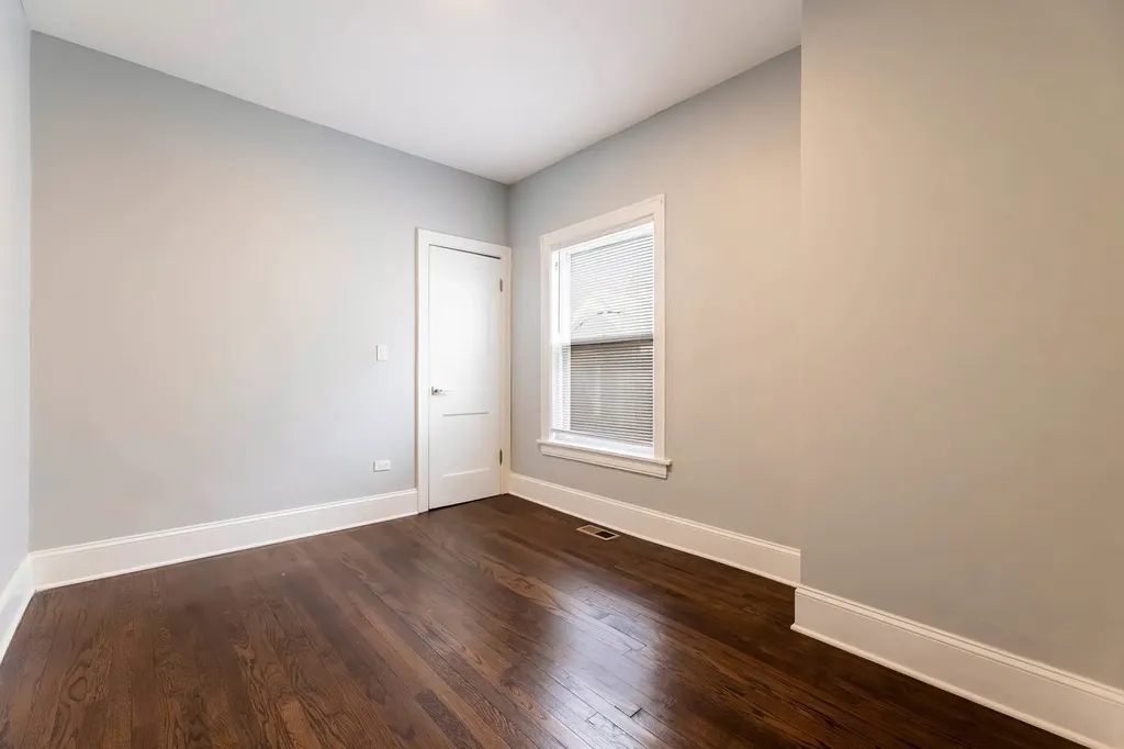7549 South Michigan Avenue Chicago IL 60619
