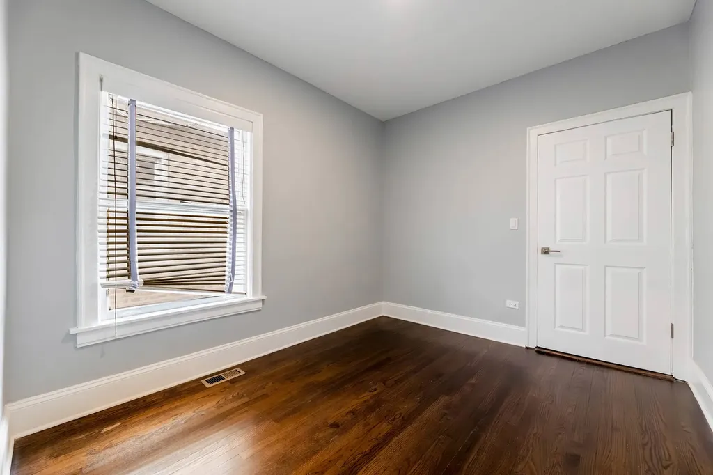 7549 South Michigan Avenue Chicago IL 60619