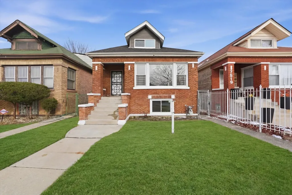 7517 South Carpenter Street Chicago IL 60620
