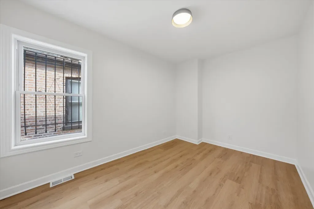 7517 South Carpenter Street Chicago IL 60620