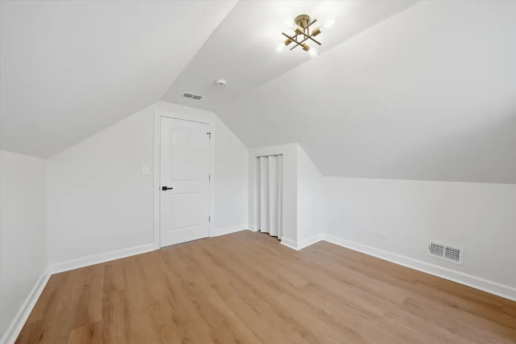 7517 South Carpenter Street Chicago IL 60620
