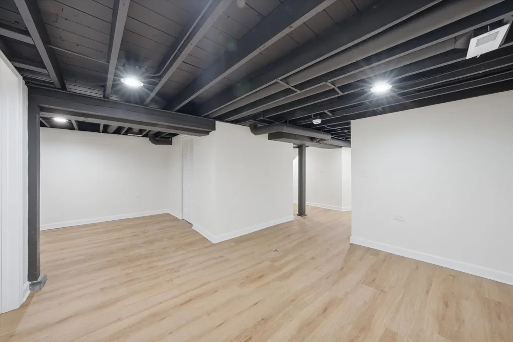 7517 South Carpenter Street Chicago IL 60620