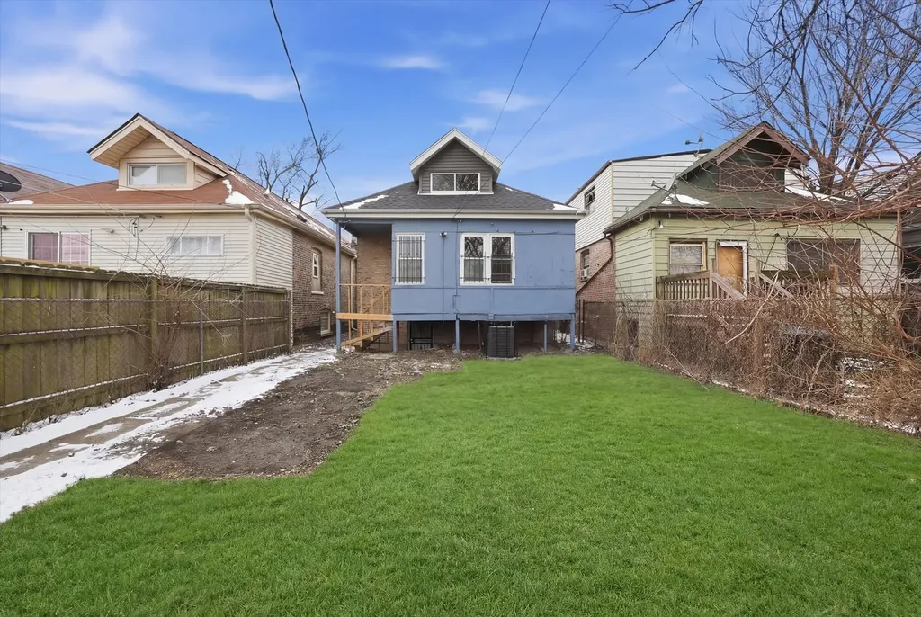 7517 South Carpenter Street Chicago IL 60620