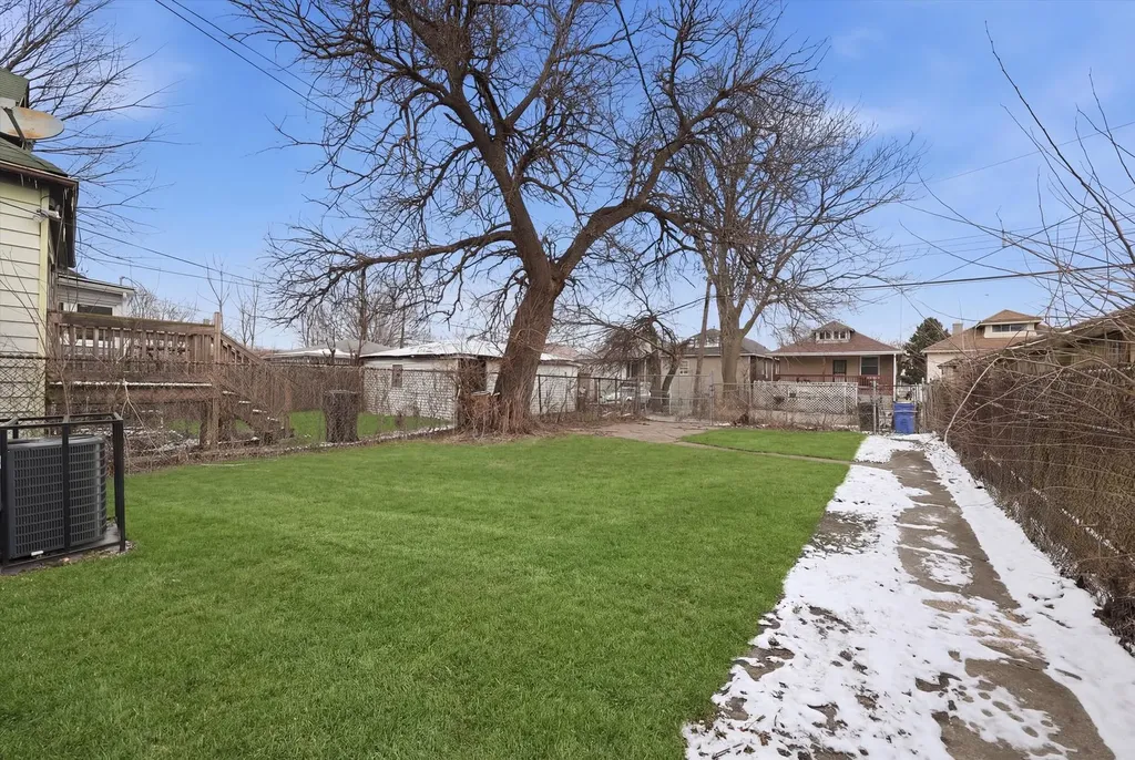 7517 South Carpenter Street Chicago IL 60620